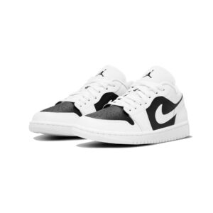 Alternative view of Jordan 1 Low Panda (W)