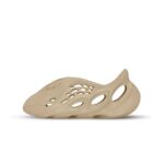 Yeezy Foam RNNR Clay Taupe